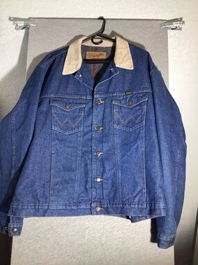 Vintage Wrangler Western Denim Dark Blue Jacket with Corduroy Collar